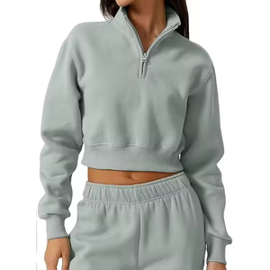 เสื้อฮู้ดครอปท็อปผู้หญิง ผ้าฝ้าย 100% เป็นมิตรกับสิ่งแวดล้อม สไตล์สตรีทแวร์สำหรับฤดูหนาว แบบสั่งทำพิเศษ ไหล่ตกด้านหน้า - Product Image 1