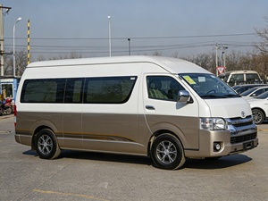Oferta Especial: Mini Hiace Van Usada, Diésel, 2024, HIACE de 13 Plazas, Tracción Trasera, Volante a la Izquierda, Euro VI, Transmisión Automática, Asientos de Cuero, Turismo - Product Image 4