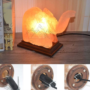 Lampe sculptée en sel rose de l'Himalaya de haute qualité pour la décoration de la maison et les soins de santé faits à la main au Pakistan par le fabricant - Product Image 5
