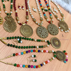 Ensemble de colliers longs avec pendentif Kundan de créateur multicolore Meenakari Colliers de décoration pour mariage, maison et salon - Product Image 3