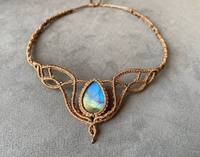 Collier Macramé Vintage Fait Main avec Pendentif Sertie de Labradorite et Pierre de Lune 25MM, Chaîne à Maillons Plaqué Argent, Style Bohème Unisexe pour Mariage