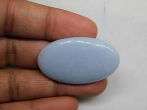 Cabochon d'angélite de forme ovale naturelle 100% de qualité supérieure pour la fabrication de bijoux, prix de gros OEM en vrac - Product Image 4