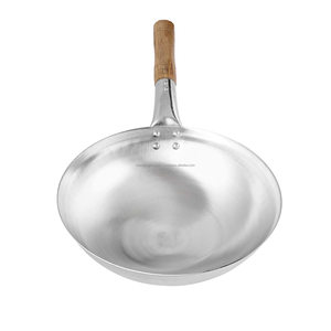 Wok Moderno Ecológico de Hierro de 11 Pulgadas con Mango de Madera |   Utensilio de Cocina Chino Redondo - Product Image 1
