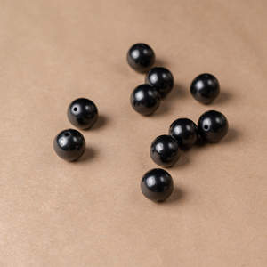 Cuentas redondas pulidas de Shungita de 0.39 pulgadas (10 mm), agujero de 0.06 pulgadas (1.5 mm) - Product Image 2