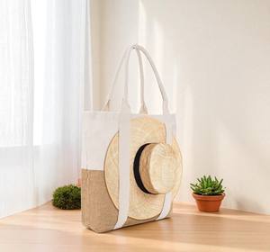 RenewaRustic-Sac fourre-tout en jute personnalisé avec sangle de porte-chapeau Sac fourre-tout à bandoulière écologique pour femmes Sac promotionnel réutilisable - Product Image 2