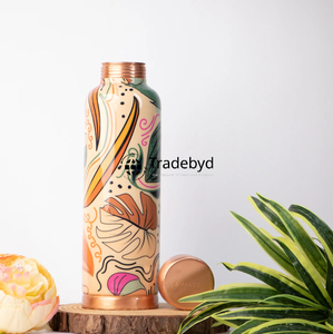 Botella de cobre reutilizable hecha a mano para rituales de salud diarios ideal para estilos de vida sostenibles y regalos elegantes Tradebyd - Product Image 5