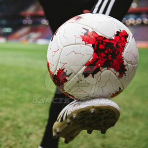 Balón de fútbol al por mayor tamaño oficial 5 cuero PU entrenamiento profesional partido fútbol logotipo personalizado diseño promocional - Product Image 4
