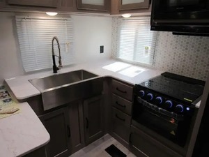 FOURNISSEUR DE BATEAUX D'OCCASION 2025 Guulf Stream Conquest 295 SBW - Product Image 5