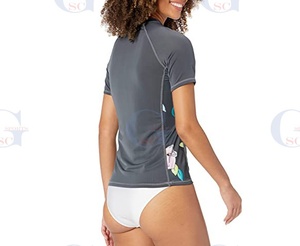 Protège-éruptions cutanées extensibles à manches courtes en polyester/spandex, protège-éruptions cutanées personnalisés bjj pour femmes MMA chemises de sport avec sublimation - Product Image 2