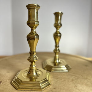 Candelabro de Metal de diseño único hecho a mano indio, soporte de vela, centro de mesa para el hogar de alta calidad para Decoración en tamaño personalizado - Product Image 1