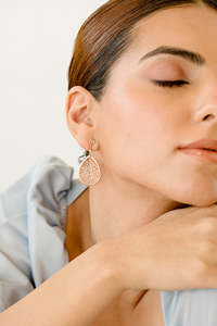 ต่างหูโรเดียมชุบทอง18K สุดหรูสำหรับผู้หญิงต่างหูทองคำสีเหลืองคลาสสิกสำหรับปลูกเพชร IGI ได้รับการรับรองจากห้องปฏิบัติการดีไซน์ใหม่ - Product Image 3