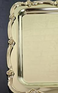 Plateau de service vintage en argent gravé de motifs floraux avec bordure dorée, parfait pour la restauration et les banquets, fabriqué à la main en Inde - Product Image 2