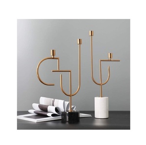 Portavelas de metal artesanales de lujo, ideales para bodas, fiestas, ocasiones festivas y interiores elegantes. - Product Image 2