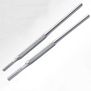 Ametrine Surgical AS-786 Mango de bisturí dental manual de acero inoxidable con agarre ergonómico para 3 unidades #   4 #   Hojas Quirúrgicas Orales con Certificación CE - Product Image 2