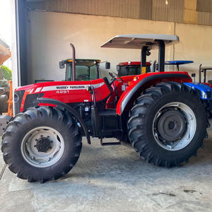 Tractor de Ruedas Massey Ferguson 100C 4WD de 90 HP con Transmisión por Engranajes, Cargador Frontal y Garantía de 4 Años - Product Image 4