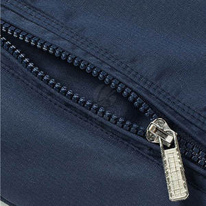 เสื้อแจ็คเก็ตบอมเบอร์ผู้ชายสำหรับฤดูหนาว ผลิตในปากีสถาน มีสินค้าในสต็อก ราคาถูก  ขายเสื้อแจ็คเก็ตบอมเบอร์ผู้ชายลำลอง - Product Image 5