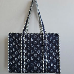 กระเป๋าสะพายไหล่ผู้หญิงอินเดียพิมพ์ลายกระเป๋าถือผ้าฝ้ายบุนวมมีซิปปิดดีไซน์รูปเหยือก - Product Image 1