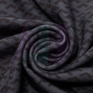 เสื้อรัดรูปอเนกประสงค์สำหรับผู้ชาย ผ้าเนื้อนุ่ม ยืดหยุ่น แห้งเร็ว ระบายอากาศได้ดี เทคโนโลยีน้ำหนักเบา สวมใส่สบาย เหมาะสำหรับกีฬากลางแจ้ง - Product Image 6