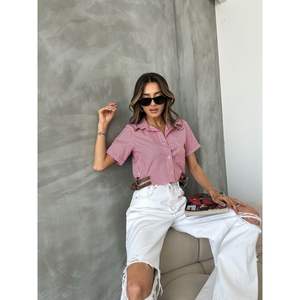 Blusas y Camisas a Rayas para Mujer Topshow al por Mayor con Detalle de Cinturón Rojo - Product Image 3