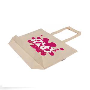 Sacs fourre-tout durables en coton biologique de taille moyenne avec poignées, logo personnalisé (impression DTF/sérigraphie), réutilisables pour la plage et le shopping - Product Image 5