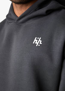 Chándal Gris para Hombre, Grueso y Transpirable, con Etiquetas de Diseño de Logotipo Personalizado |   Material de Poliéster/Algodón |   Productos Huzaifa - Product Image 3