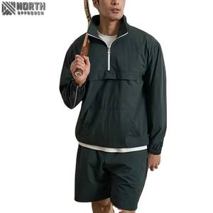 Vente en gros de vêtements de sport de haute qualité, survêtement coupe ajustée 100% survêtements zippés en polyester à rayures latérales pour hommes, survêtement vintage - Product Image 1