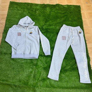 Ensemble sweat à capuche zippé et pantalon, matière épaisse 400 g/m², impression sérigraphique sur les manches et logos brodés, taille élastiquée et pantalon classique - Product Image 6