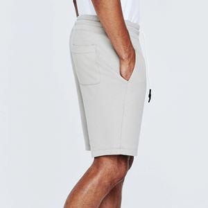 Pantalones cortos ligeros de Color sólido con logotipo personalizado para hombre, ropa de calle, cintura elástica, pantalones cortos para gimnasio y baloncesto - Product Image 6