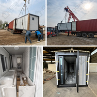 Maisons conteneurs extensibles de luxe en bois grainé, maisons modulaires préfabriquées à toit en pente, villas mobiles avec véranda pour complexe hôtelier