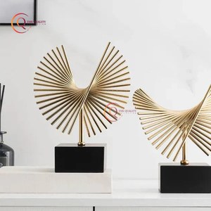 Escultura de metal fundido de aluminio de forma única, mesa de sombra antigua de latón, objeto decorativo hecho a mano y suministros de estatua - Product Image 3