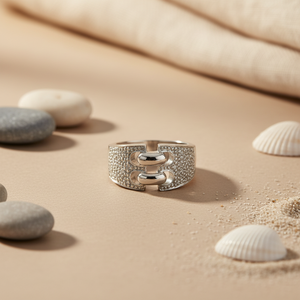 Anillo Vintage Plateado para Hombre con Diseño Texturizado Moderno, Uso Diario, Regalo, Anillo con Incrustaciones Chapadas en Oro y Rodio - Product Image 3