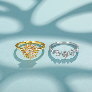 แหวนจิวเวลรี่รูปดาวสองสี Jeulia Luna Astra ทำจากเงินสเตอร์ลิง เหมาะสำหรับงานปาร์ตี้ - Product Image 5