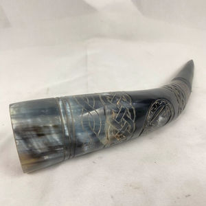 Cornes à boire en corne de buffle sculptées à la main, logo personnalisé, artisanat antique rencontre style moderne, imperméables, chaque corne est faite à la main - Product Image 1