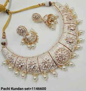 ENSEMBLE DE BIJOUX INDIENS TRADITIONNELS ET À LA MODE EN CUIVRE ENSEMBLE DE BIJOUX DE MARIAGE POUR FEMMES BOUCLES D'OREILLES ET COLLIER - Product Image 3