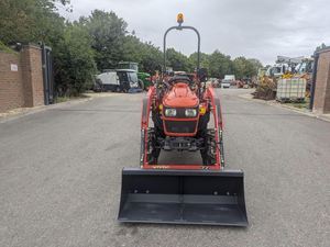 Fournisseur en gros pas cher de tracteurs agricoles d'occasion Kubota BX-23S EK1-261 très demandés, avec tondeuse, rétrocaveuse et chargeur frontal - Product Image 1