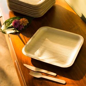 Assiettes carrées jetables en bambou biodégradable écologique, vaisselle compostable alternative en bois résistante à la graisse - Product Image 1