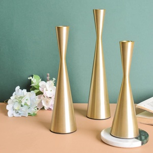 Nouveau Vintage plaqué or finition aluminium métal bougie bâton pilier support Top qualité décoration de la maison pour la décoration de table - Product Image 5