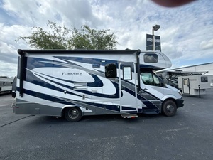 Vendeur Vérifié pour Mercedes Sprinter d'occasion 2018 F-o-r-e-s-t R-i-v-e-r F-o-r-e-s-t-e-r M-b-s 2401W Prêt pour le Voyage - Product Image 4