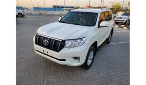 Toyota Prado d'occasion 2020, conduite à gauche, version GCC, SUV automatique, moteur atmosphérique 8L, régulateur de vitesse adaptatif, sièges en cuir, transmission intégrale, 5 places, jantes R21 - Product Image 5