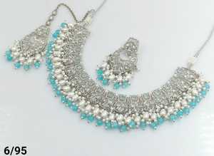 Último collar de gargantilla de fantasía de anuncio sin cortar Chapado en plata antiguo a la moda con juego de pendientes de mangtikka y conjunto de joyería para mujer - Product Image 2