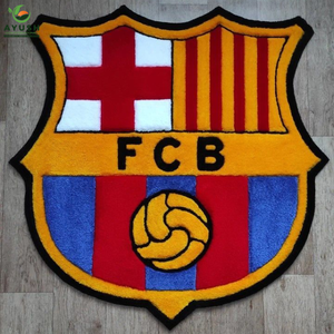 Tapis en laine sur le thème de l'anime pour enfants, tapis en laine fait main sur mesure pour la chambre à coucher, la salle de jeux et les zones adaptées aux animaux domestiques - Product Image 1