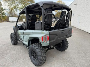 AHORA EN VENTA: Vehículo utilitario compacto Yamaha Wolverine RMAX4 1000 XT-R 2026 con garantía - Product Image 6