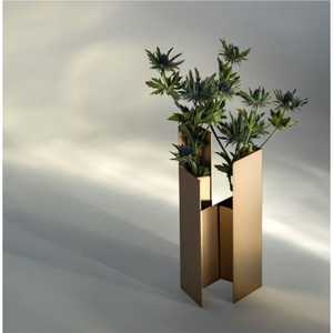 Vase à fleurs géométrique en fer de luxe, centre de table moderne abstrait, décoration de mariage haut de gamme, couleurs personnalisables - Product Image 1