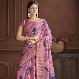 Descubra la elegancia atemporal con los saris exclusivos con estampado de flores del catálogo Morpankh' Ropa tradicional india y pakistaní - Product Image 1