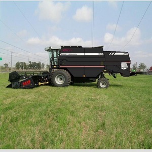 Moissonneuse-batteuse agricole d'occasion Case IH 9230 & 8240, 4 rangs, pour maïs, haute capacité de récolte, HOLLAND MASSEY FERGUSON - Product Image 1