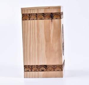 Urne en pin pour cendres humaines-Boîte en bois arbre de vie-Urne de crémation personnalisée pour cendres fabriquée à la main - Product Image 3