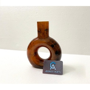 Vase et pots décoratifs en résine de style américain pour la décoration moderne de la maison, décoration de table de Noël, vases en résine en forme de beignet - Product Image 3