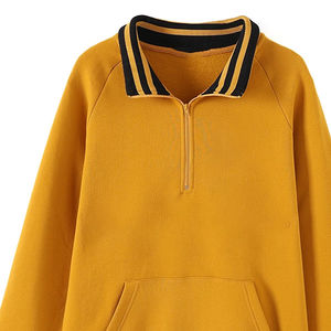 Alpha Gold Quarter Zip Sweatshirt-Col rond en chenille avec bande dorée, manchette côtelée et poche kangourou - Product Image 4