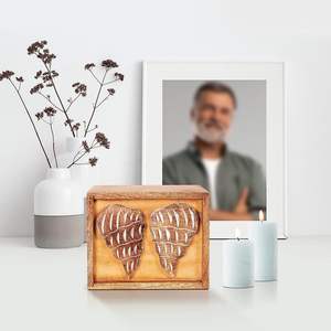 Urnes funéraires en bois gravées à la main et artisanales pour les cendres humaines, pour adultes, par Wooden Cremation Urns for Ashes - Product Image 3