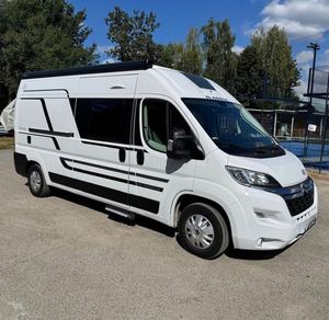 Nouvelle Camper Van de Luxe 4x4 Tout-Terrain 4 Places en Fibre de Verre avec Four à Micro-ondes, Salle de Bain, Lit et Télévision - Product Image 5